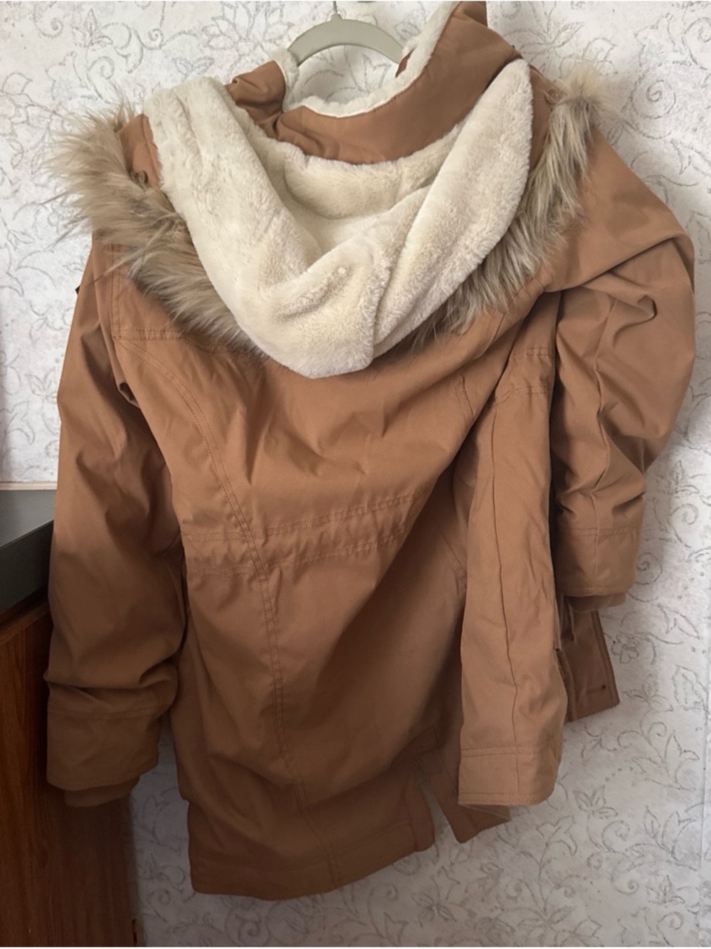 Hollister Tan Trench Coat with Cream Faux-Fur Hood